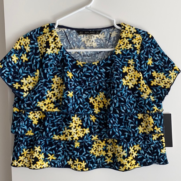 ZARA cropped ruffles floral top - Picture 2 of 4